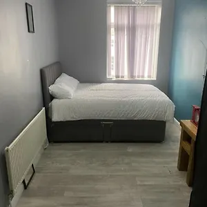 https://skys-city-centre-apartments.hotels-newcastle-upon-tyne.com