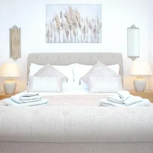 https://beach-house.hotels-newcastle-upon-tyne.com